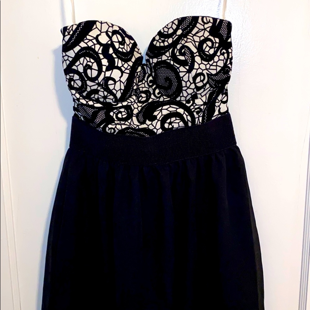 Strapless dress
